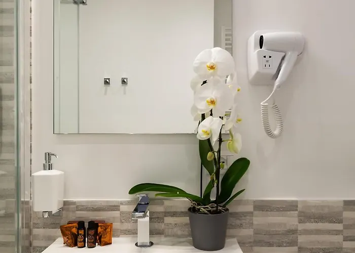 Gasthof Clodio Welcome - 5 Arredate Con Bagno Interno - Zona Comune - Condizionatori -