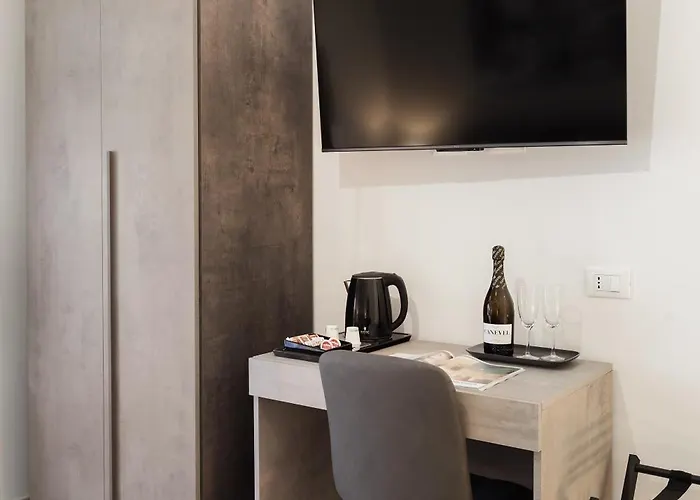 Gasthof Clodio Welcome - 5 Arredate Con Bagno Interno - Zona Comune - Condizionatori -