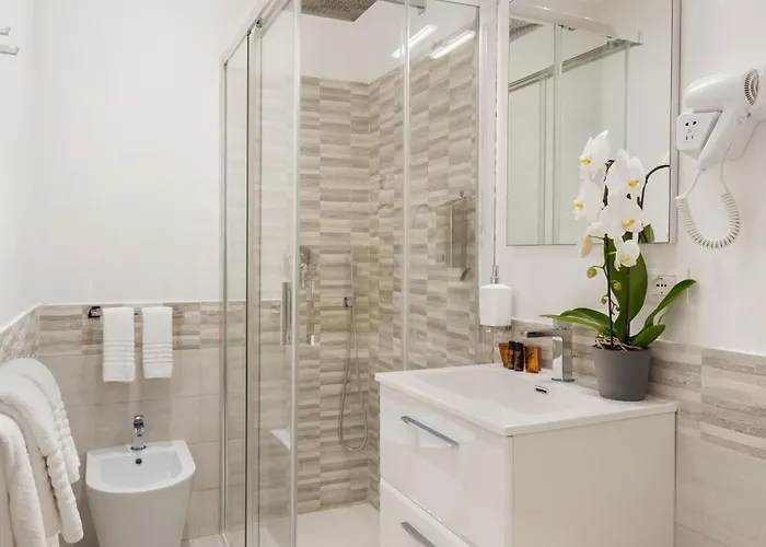 Gasthof Clodio Welcome - 5 Arredate Con Bagno Interno - Zona Comune - Condizionatori - 4*